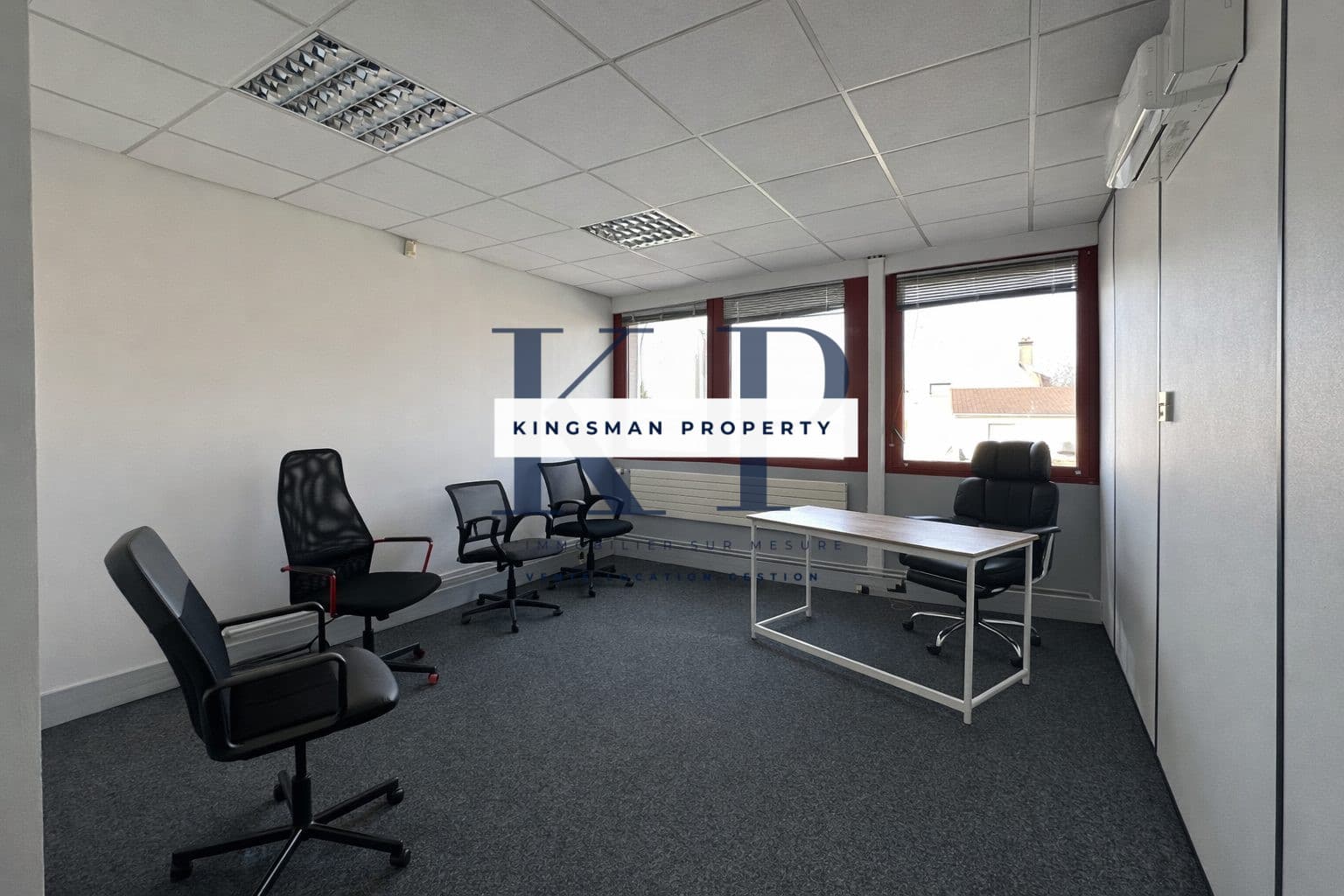 Bureaux à louer – Plateau divisible ou entier – 220 m² – 1er étage · photo 1