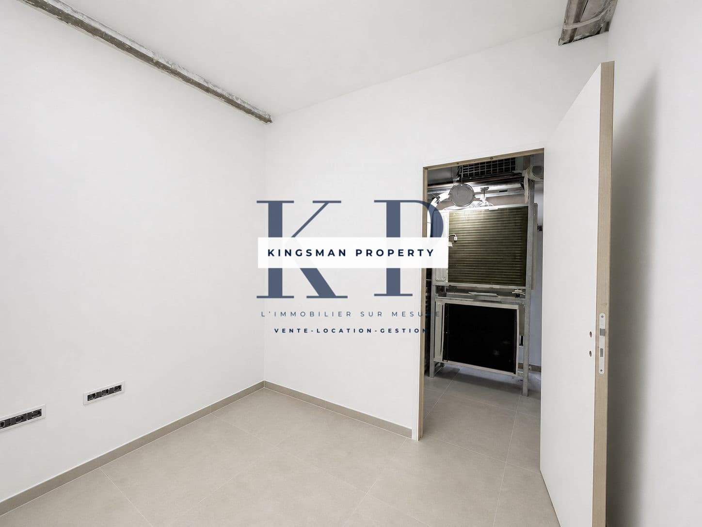 PARIS 19E – LOCAL COMMERCIAL SPACIEUX ET LUMINEUX – 104 M² · photo 3