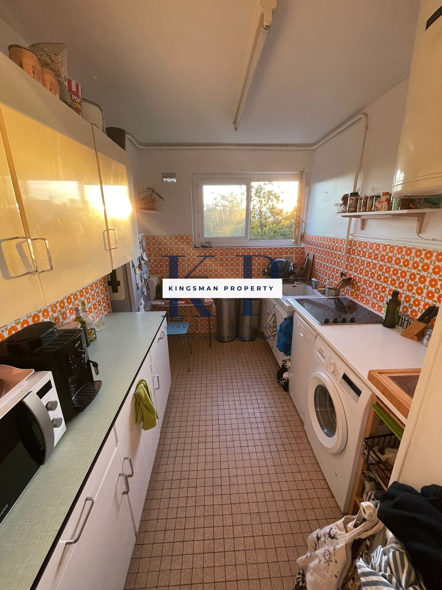 APPARTEMENT 5 PIÈCES AVEC BALCON - INTÉRIEUR EN BON ÉTAT · photo 7