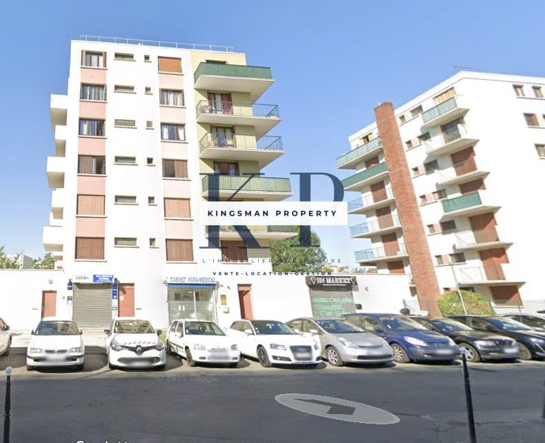 INVESTISSEUR ENSEMBLE DE LOCAUX COMMERCIAUX &amp; BOX · photo 1