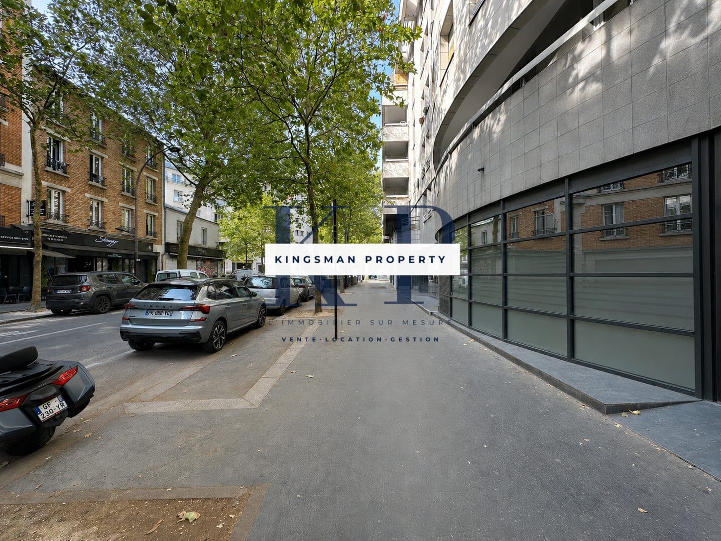 PARIS 19ᵉ – RUE MANIN Murs de local commercial – 143 m² – Vitrine 10 m · photo 1